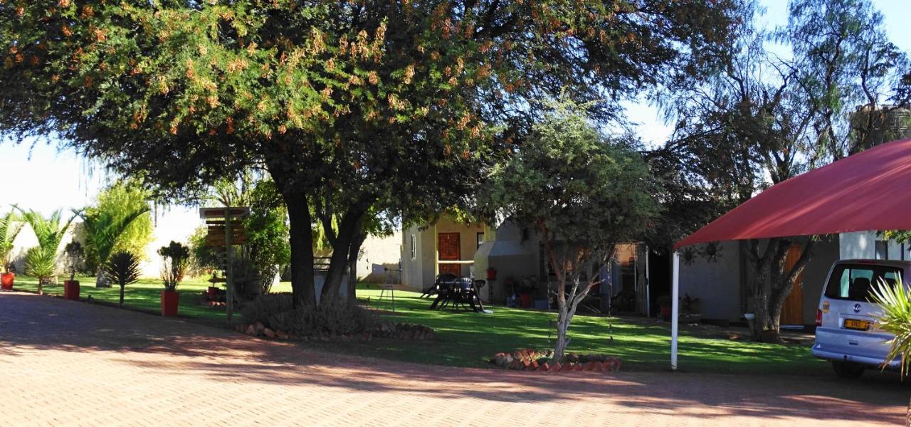 Eden Chalets Hotel Windhoek Exterior photo